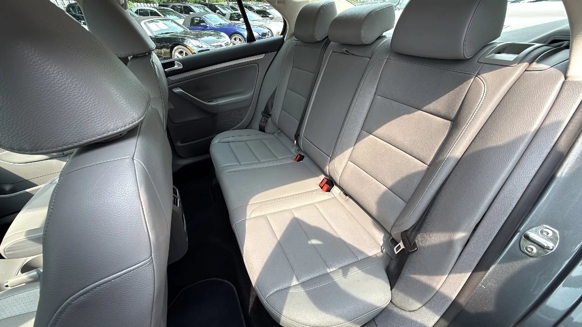 Used 2009 Volkswagen Jetta SE FWD image 38