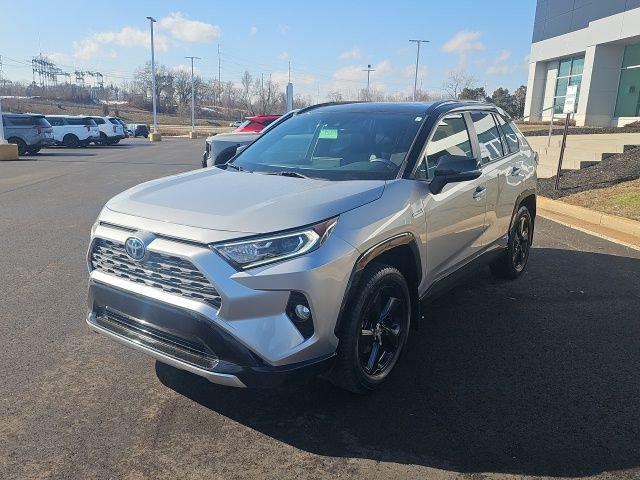 Used 2020 Toyota RAV4 XSE w/ XSE Grade Weather Package image 5