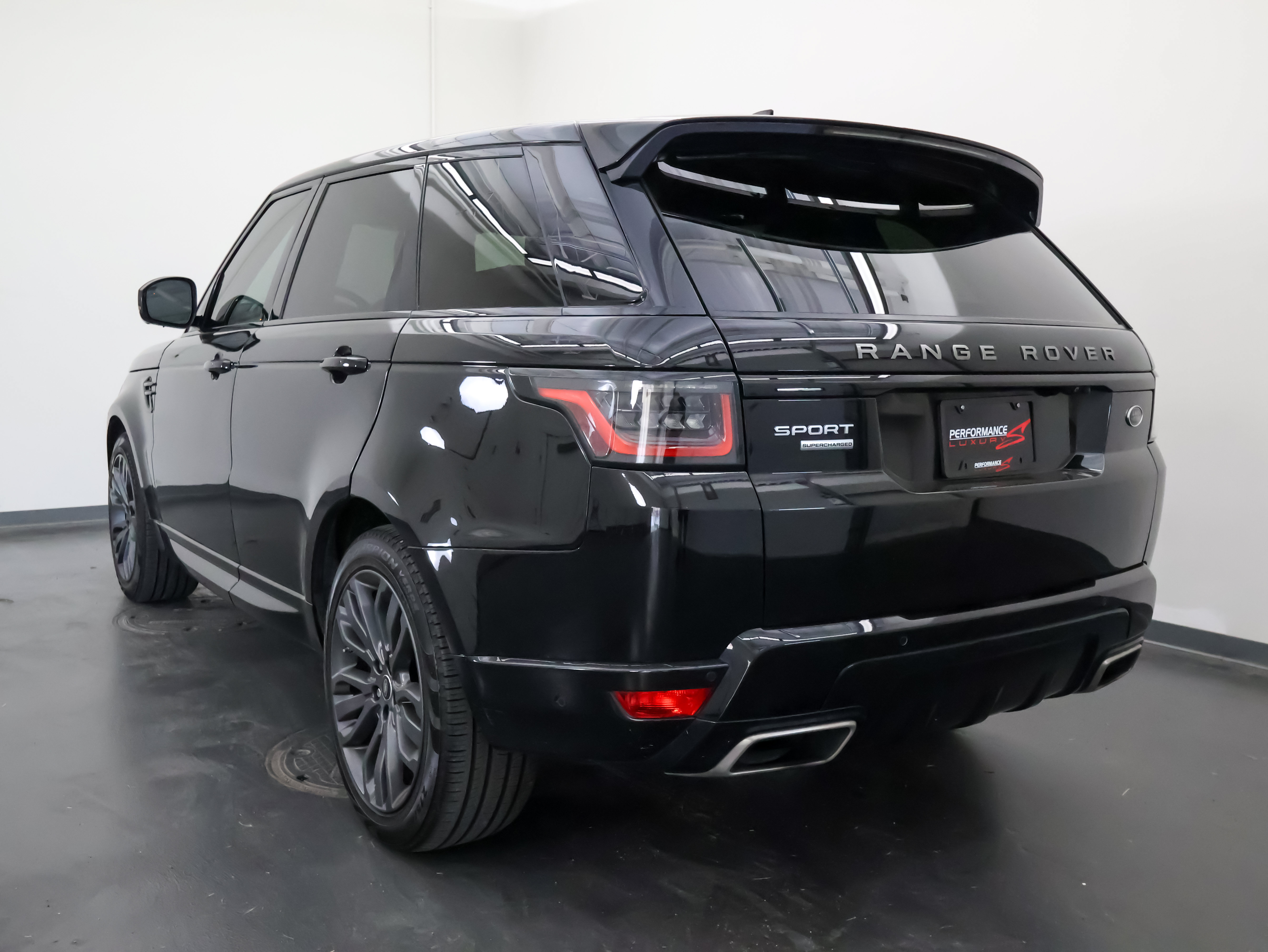 Used 2018 Land Rover Range Rover Sport Supercharged AWD/4WD image 5