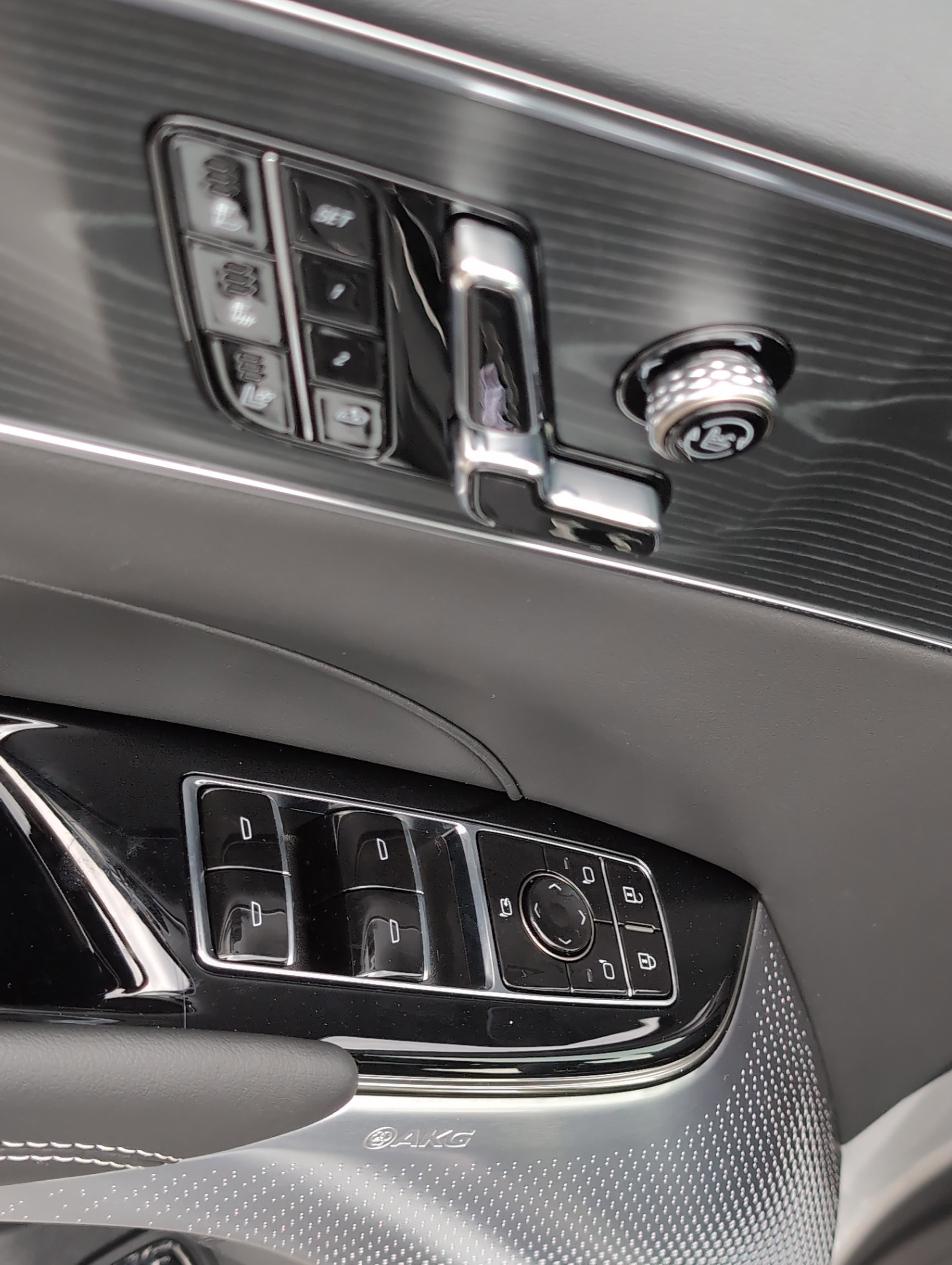 New 2026 Cadillac Lyriq V image 13