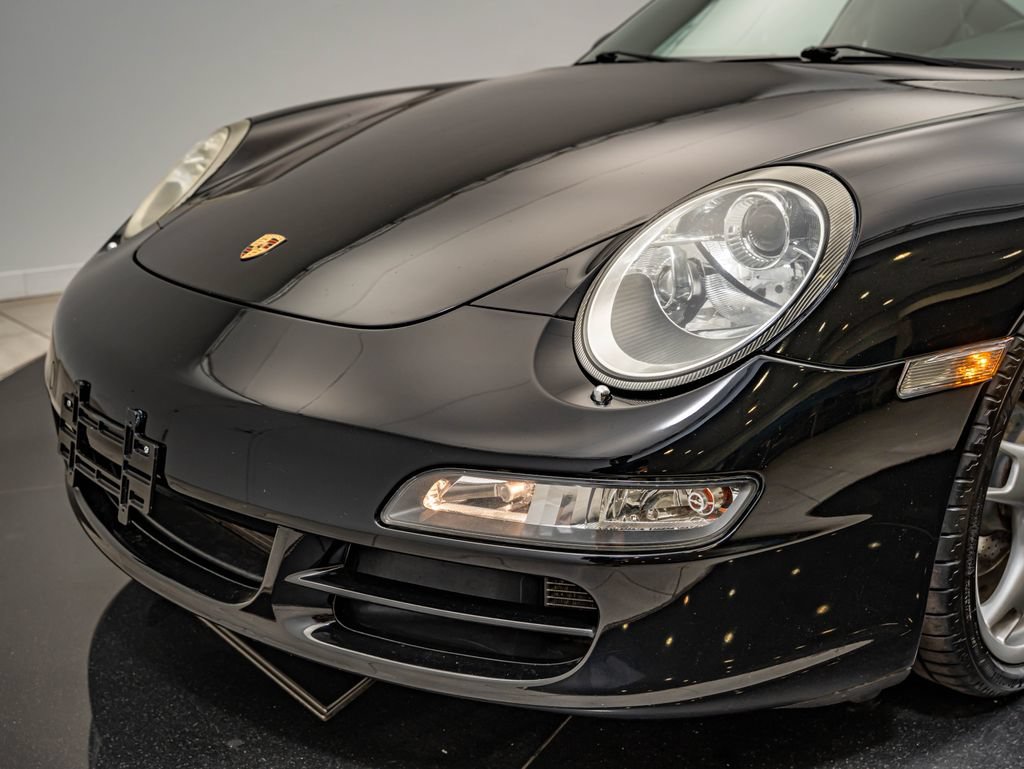 Used 2005 Porsche 911 Carrera S RWD image 15