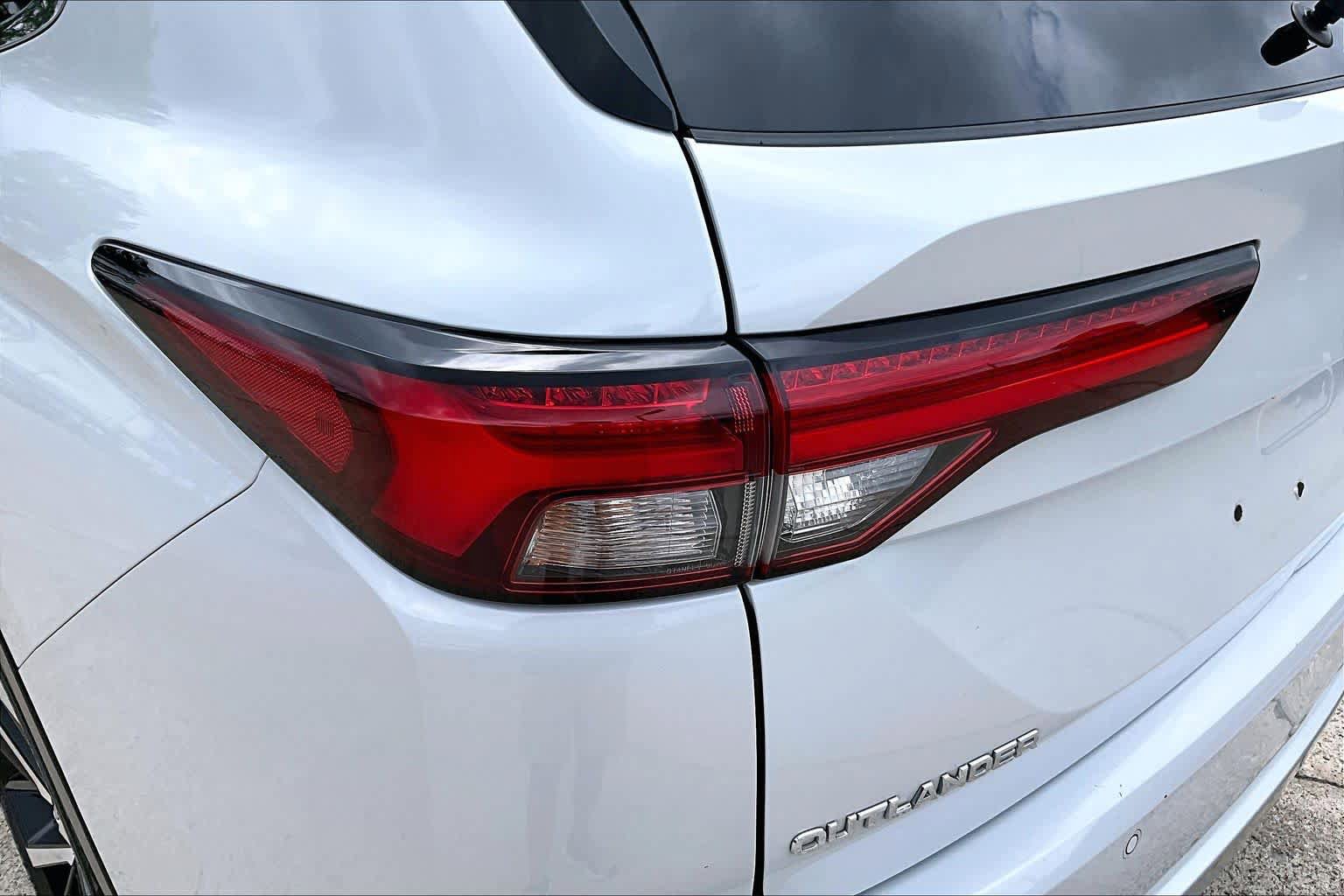 Used 2022 Mitsubishi Outlander SEL image 29
