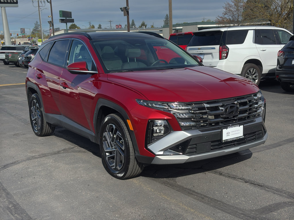 Used 2025 Hyundai Tucson Limited AWD/4WD image 1