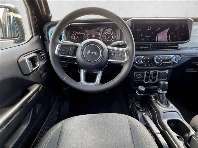 Used 2024 Jeep Wrangler Unlimited Sahara AWD/4WD image 7