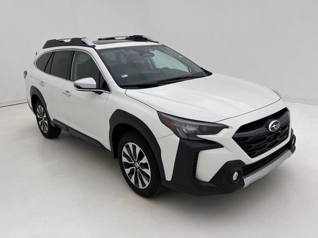 Used 2025 Subaru Outback Touring XT AWD/4WD image 2