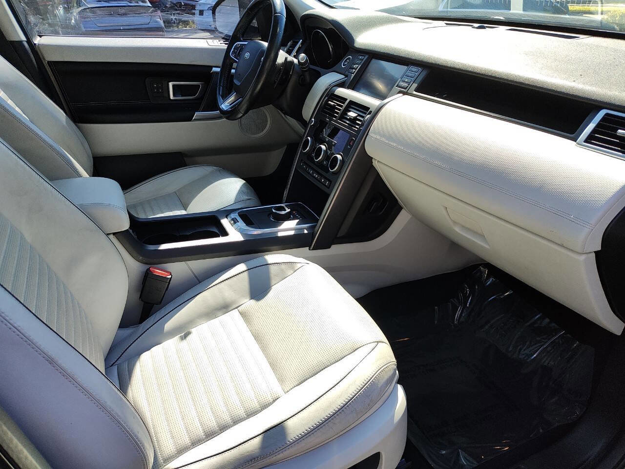 Used 2017 Land Rover Discovery Sport HSE image 49