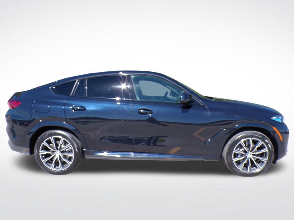 Used 2024 BMW X6 xDrive40i w/ Premium Package AWD/4WD image 5