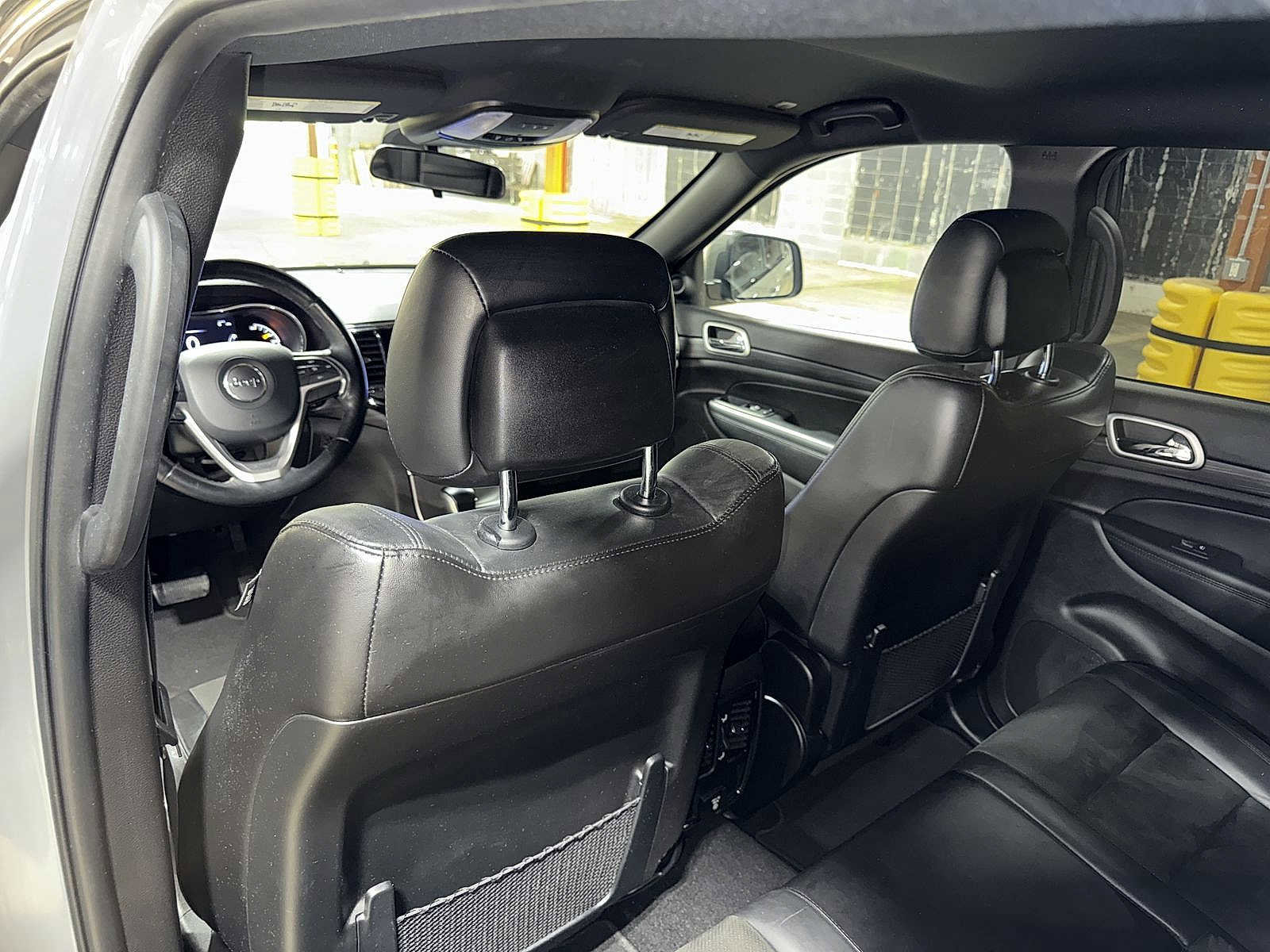 Used 2021 Jeep Grand Cherokee Laredo X image 27