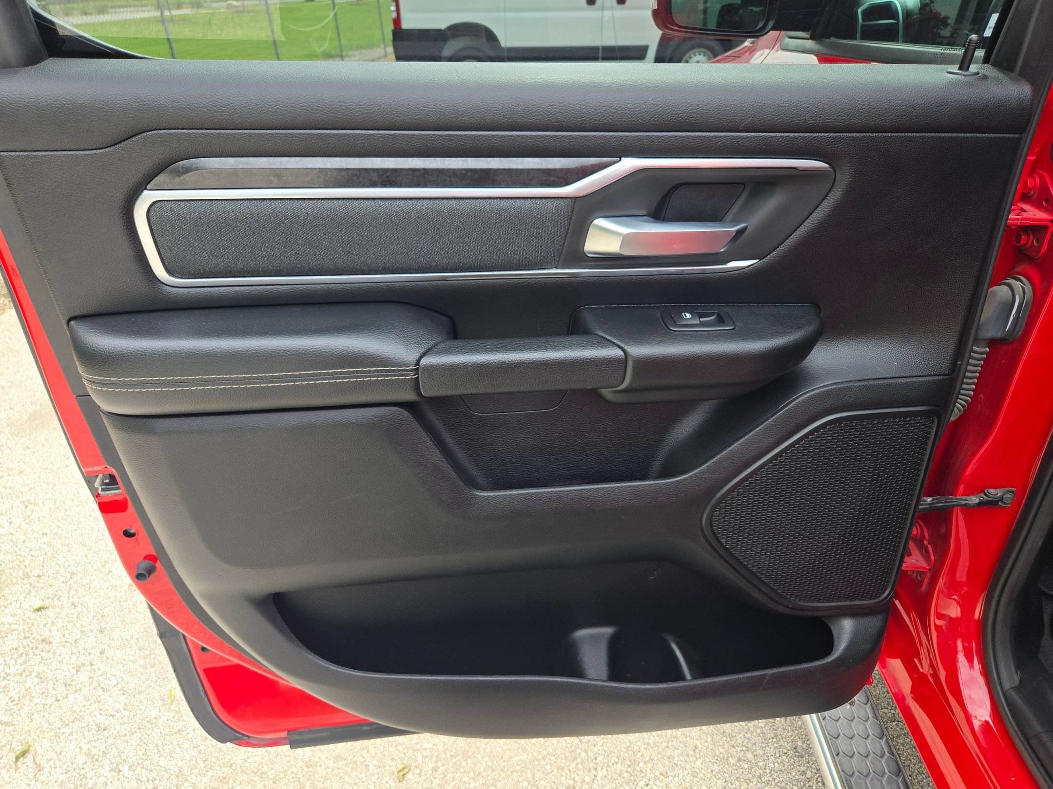 Used 2019 RAM 1500 Big Horn AWD/4WD image 15