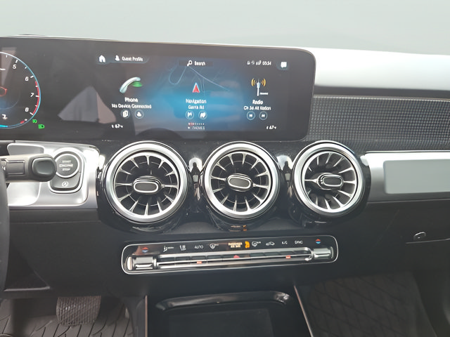 Used 2023 Mercedes-Benz GLB 250 4MATIC image 15