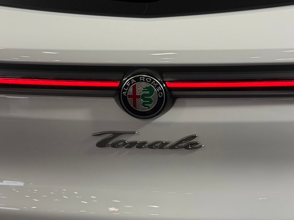 Used 2024 Alfa Romeo Tonale Ti w/ Active Assist Package AWD/4WD image 12