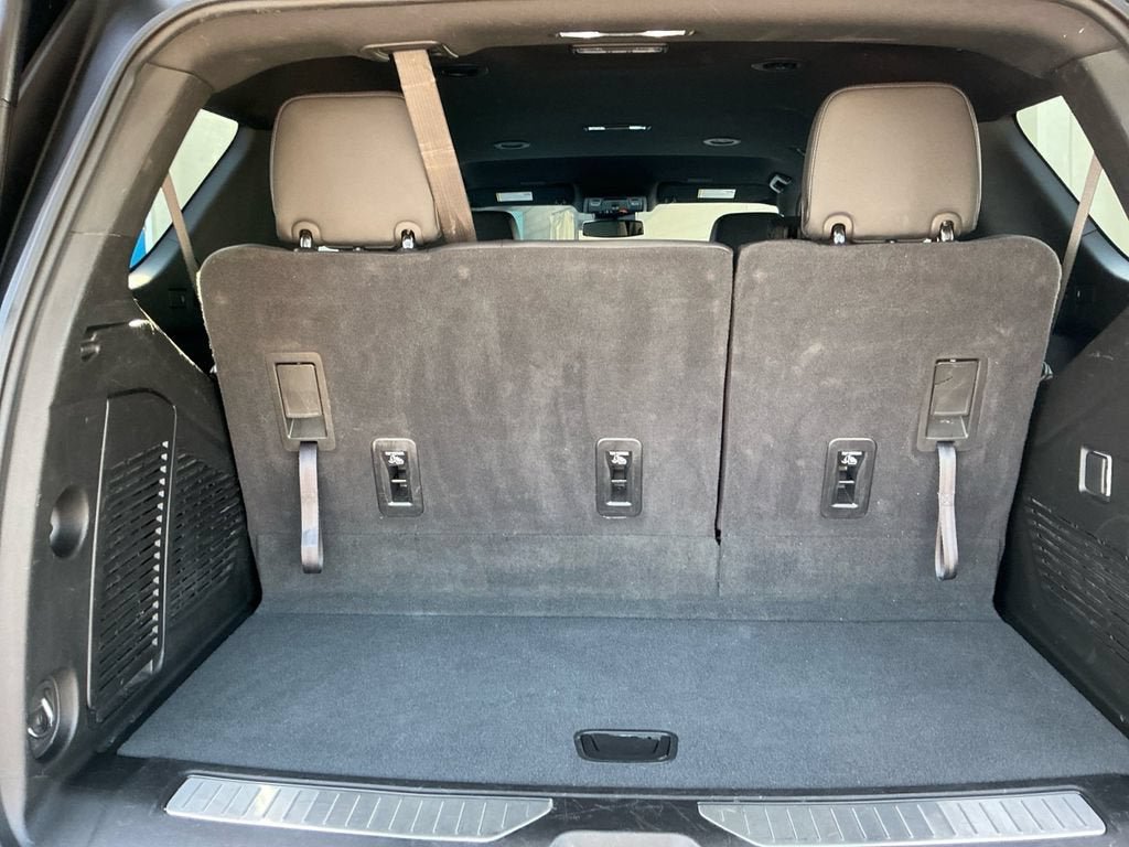 Used 2025 Chevrolet Tahoe Z71 AWD/4WD image 17