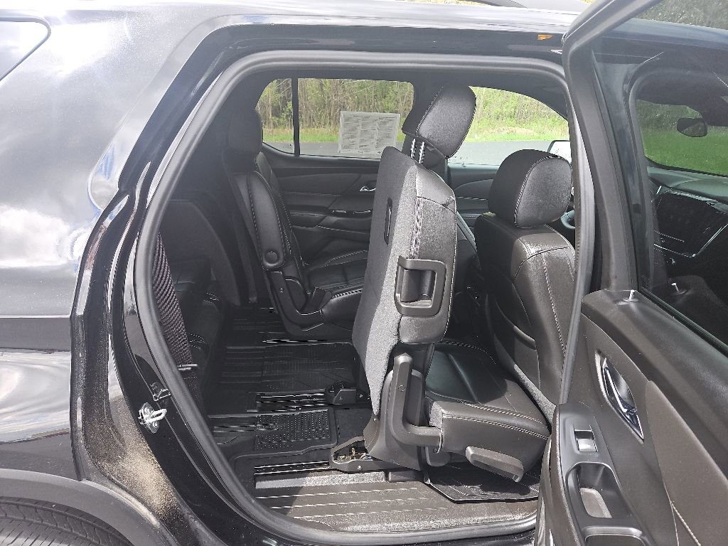 Used 2023 Chevrolet Traverse LT w/ LPO, Floor Liner Package AWD/4WD image 30