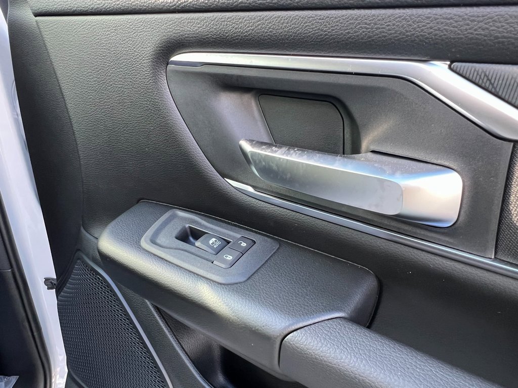 New 2026 RAM 1500 4x4 Crew Cab image 14