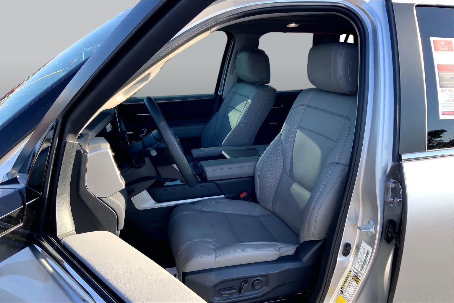 Used 2024 Toyota Sequoia Limited AWD/4WD image 8