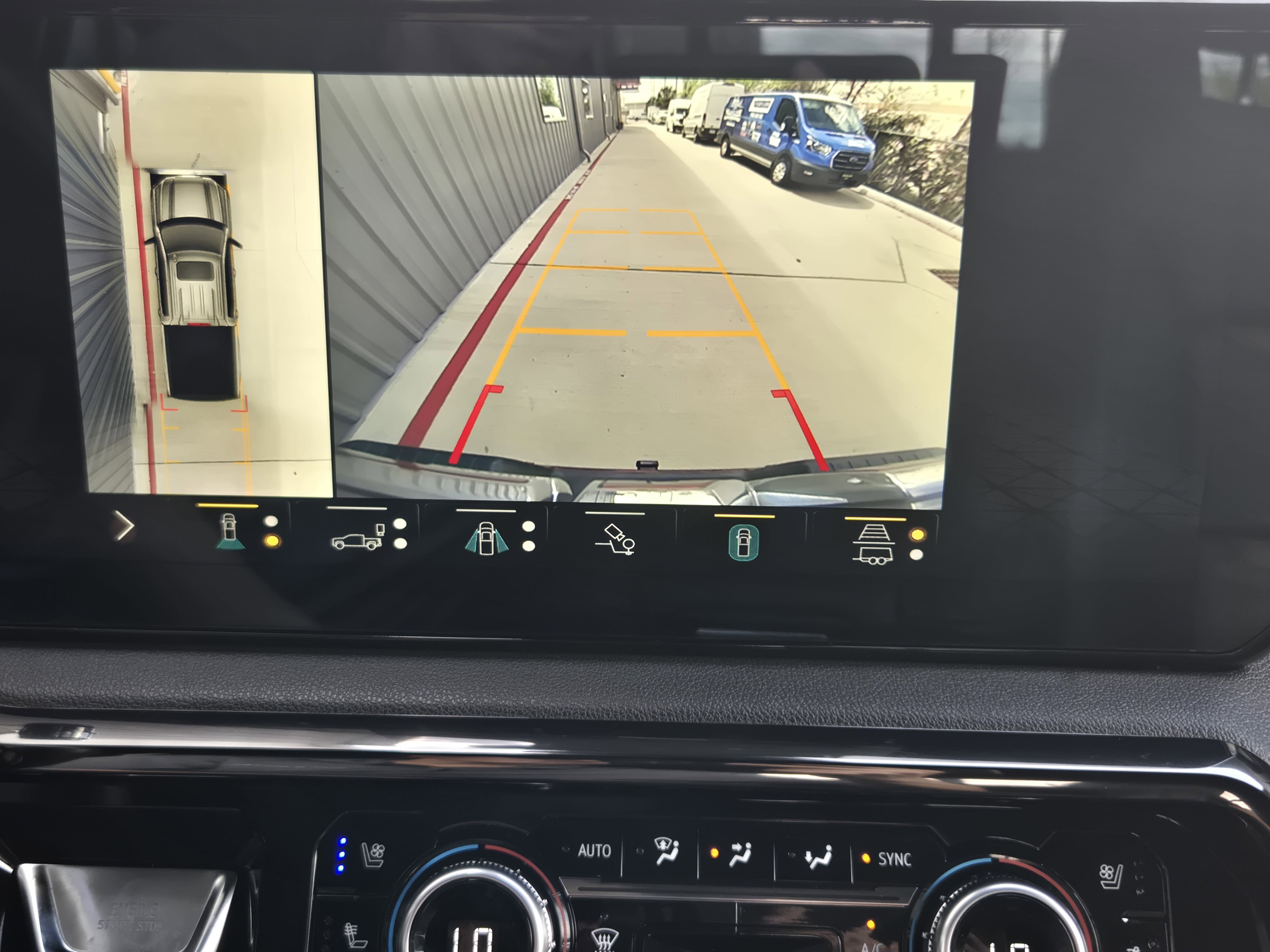 Used 2022 GMC Sierra 1500 AT4 w/ AT4 Premium Package image 13