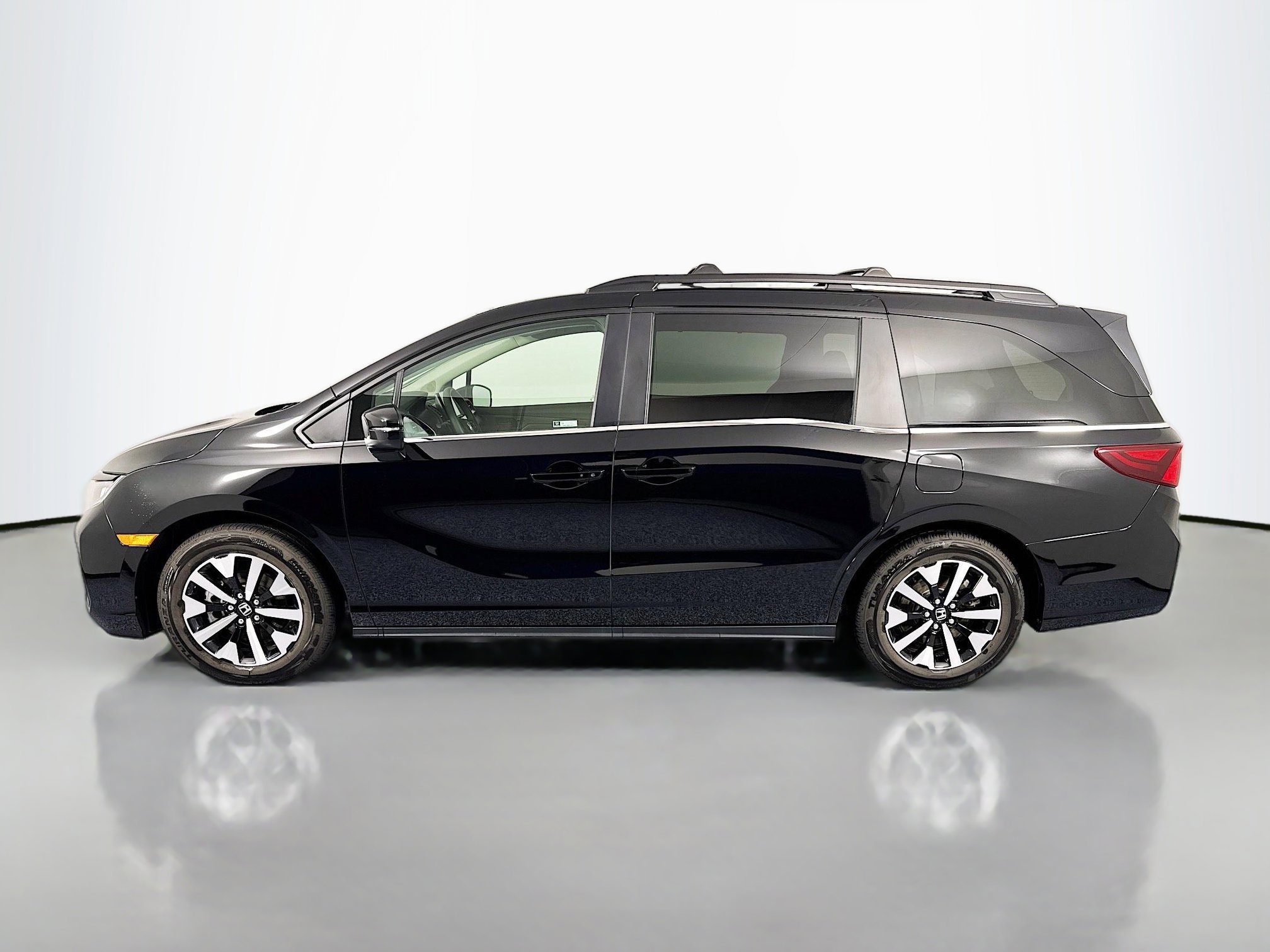 Certified 2026 Honda Odyssey EX-L image 8