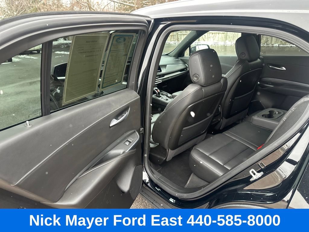 Used 2025 Cadillac XT4 Premium Luxury image 27