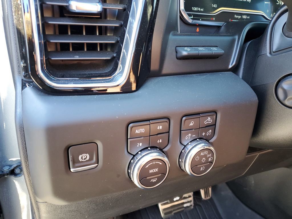 Used 2025 GMC Sierra 1500 Denali Ultimate image 11