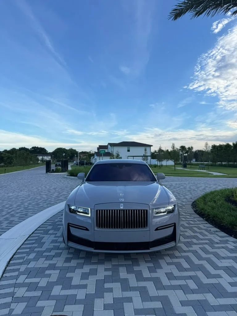 Used 2021 Rolls-Royce Ghost image 2