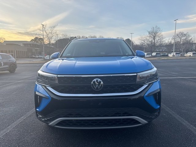 Certified 2023 Volkswagen Taos SE w/ Panoramic Sunroof Package image 2