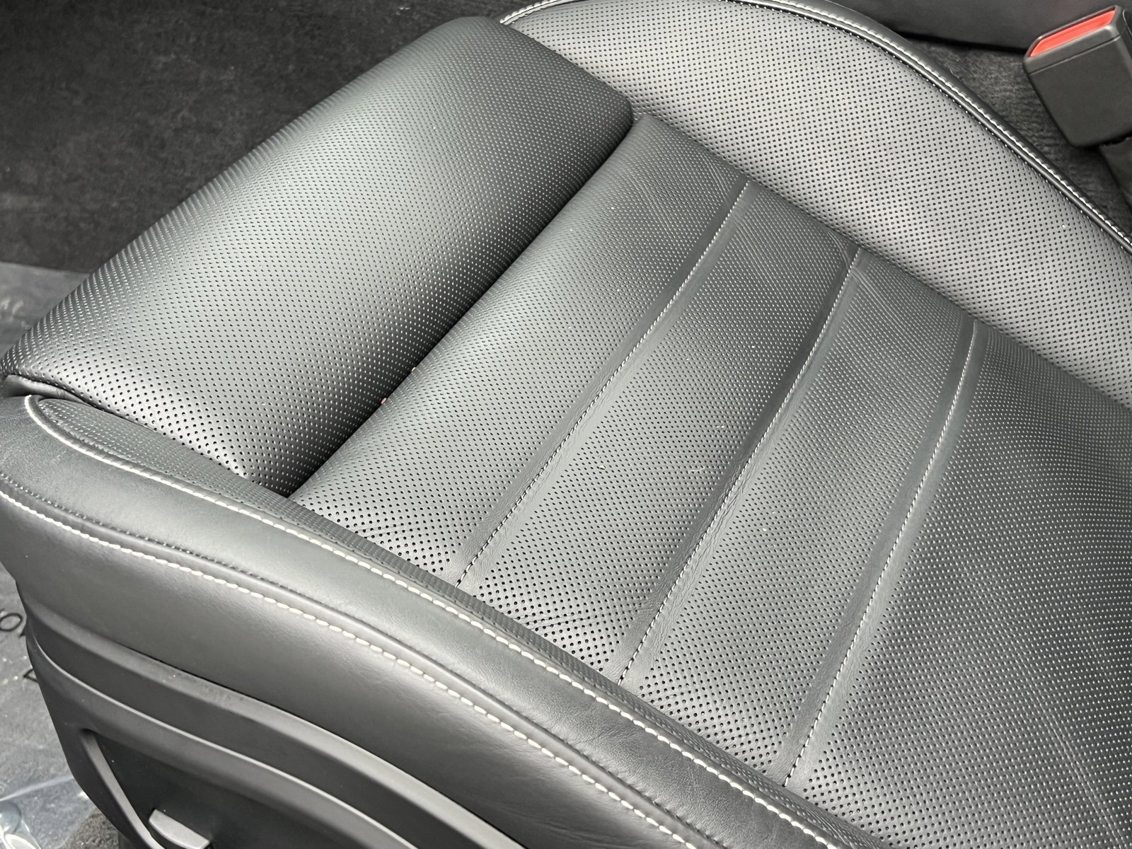 Certified 2025 Porsche Panamera 4 image 30