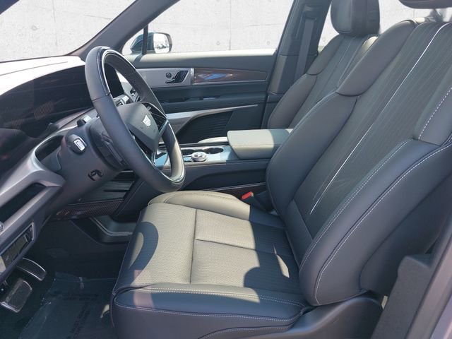 Used 2026 Cadillac Vistiq Luxury image 17