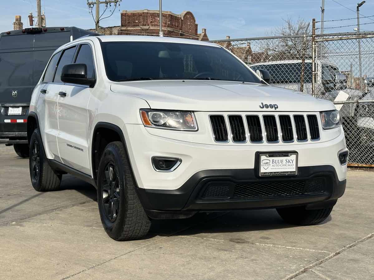 Used 2014 Jeep Grand Cherokee Laredo w/ Quick Order Package 23E AWD/4WD image 3