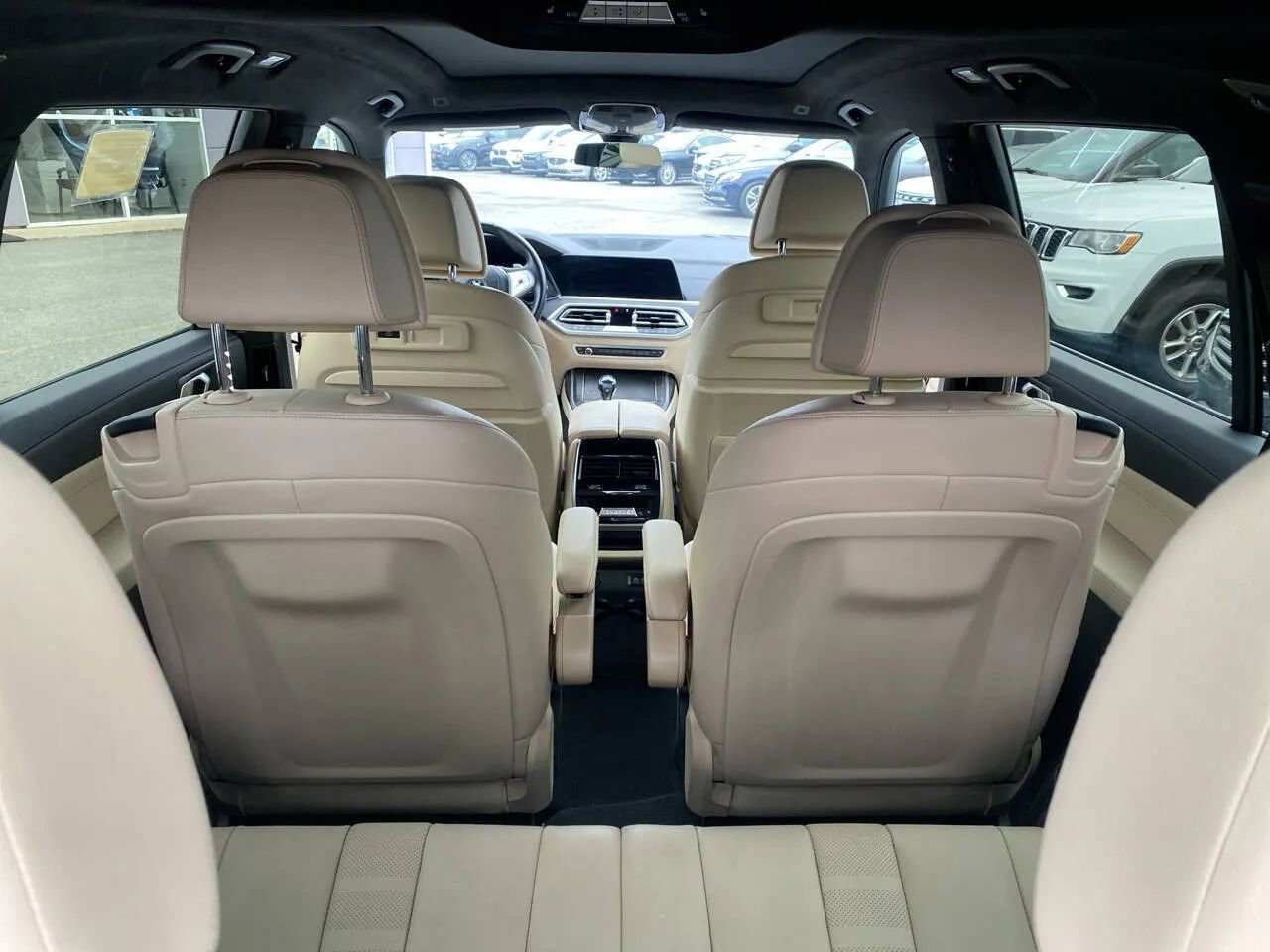 Used 2022 BMW X7 xDrive40i w/ Luxury Seating Package image 15