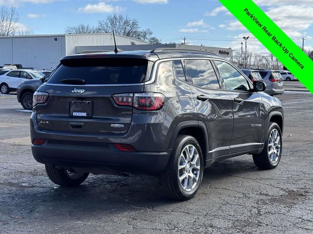 Used 2024 Jeep Compass Latitude image 32