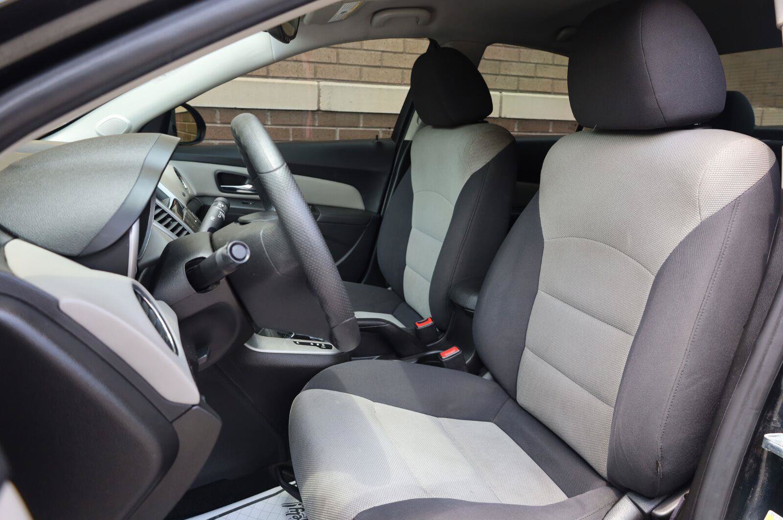 Used 2016 Chevrolet Cruze LS FWD image 18