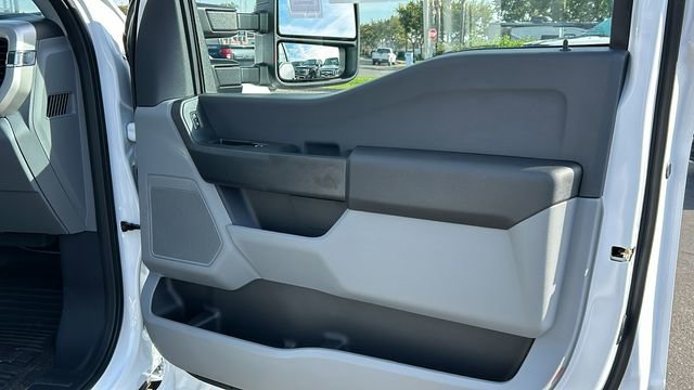 New 2025 Ford F550 2WD Regular Cab Super Duty image 18