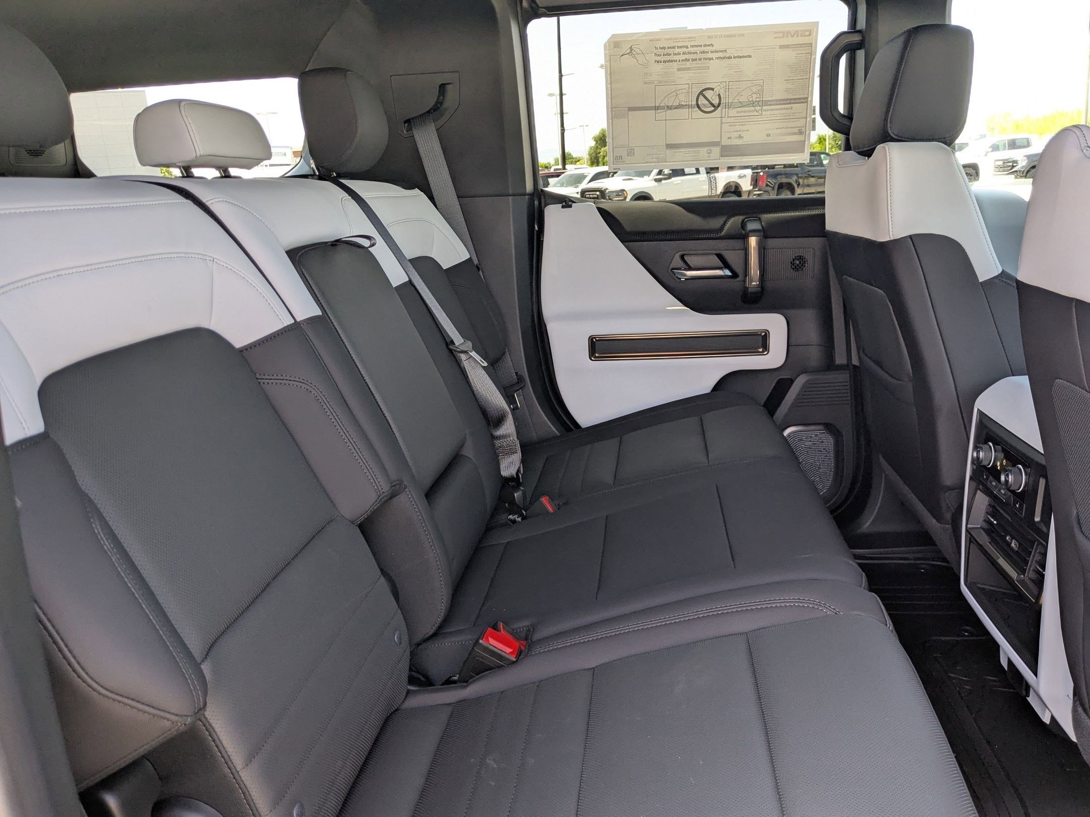 New 2025 GMC Hummer EV 2X w/ Extreme Off-Road Package image 15