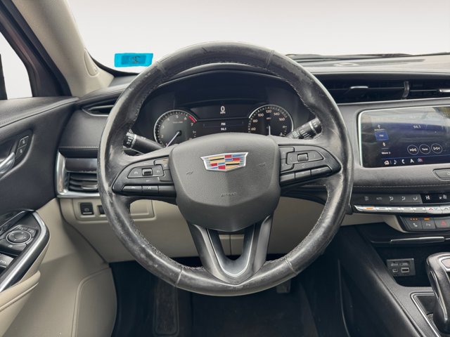Used 2019 Cadillac XT4 Luxury w/ Cold Weather Package image 15