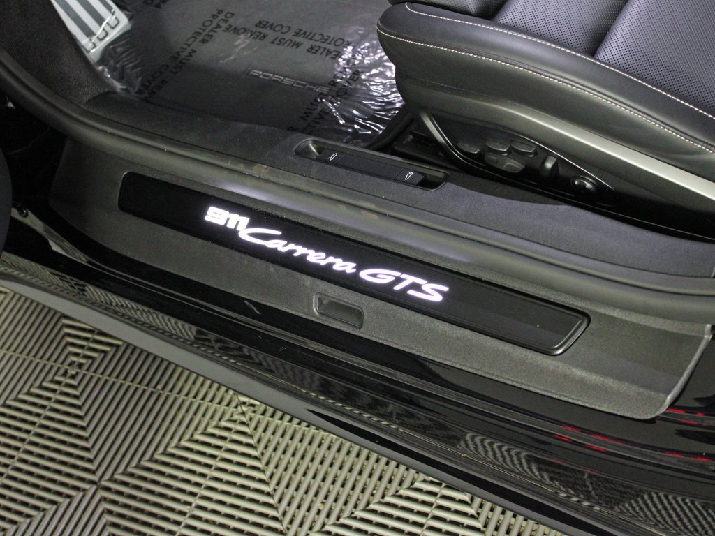 Used 2024 Porsche 911 Carrera GTS image 23