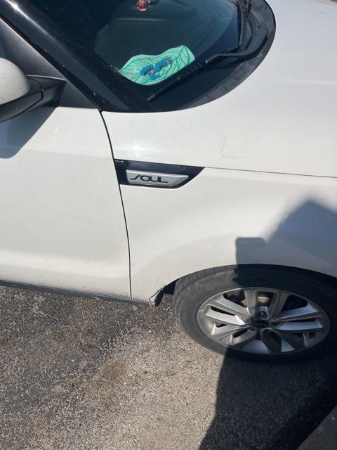 Used 2017 Kia Soul + FWD image 16
