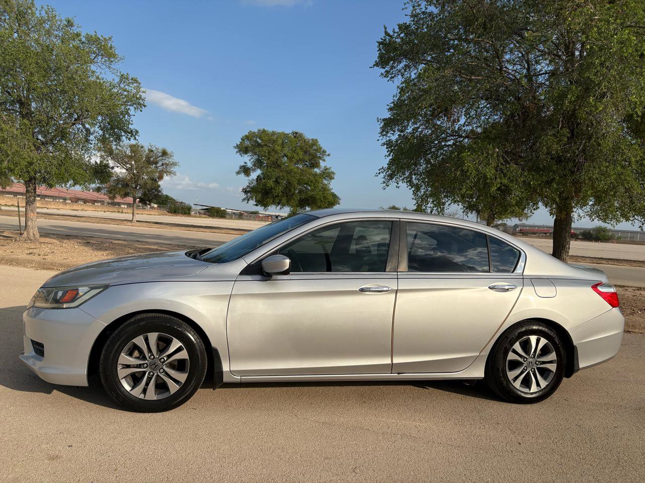 Used 2014 Honda Accord LX image 2