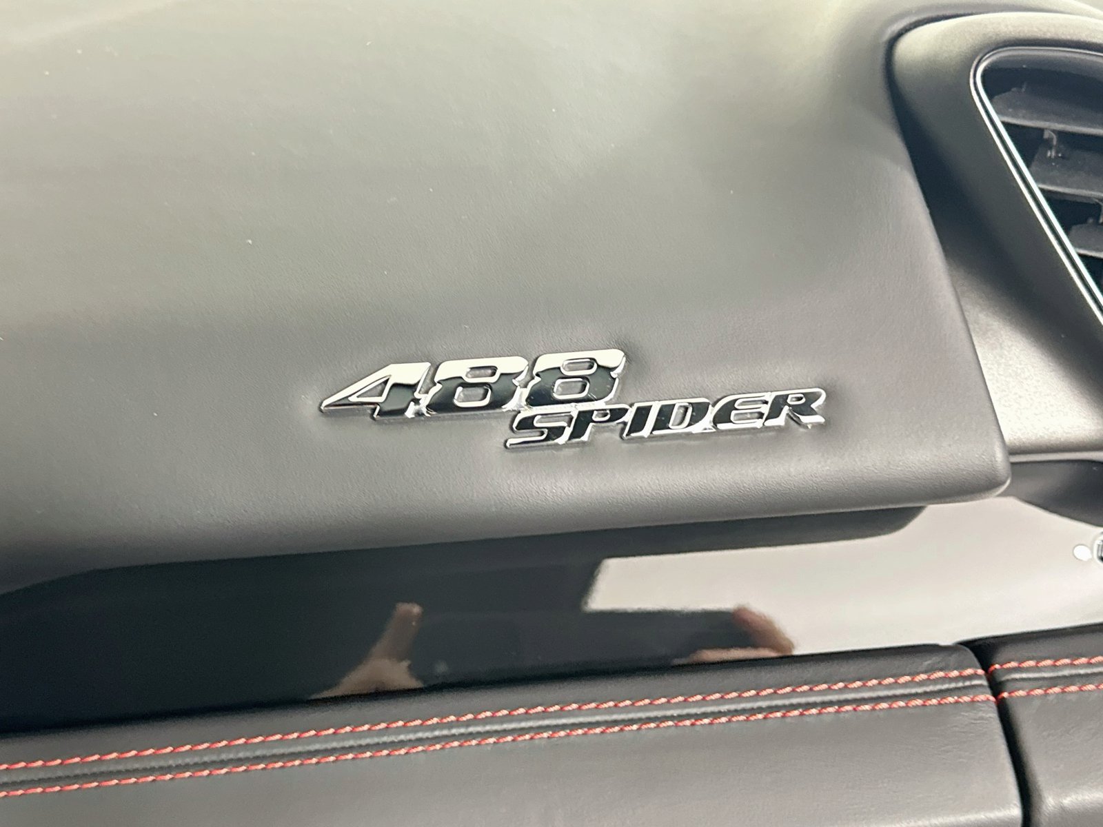 Used 2018 Ferrari 488 Spider RWD image 59