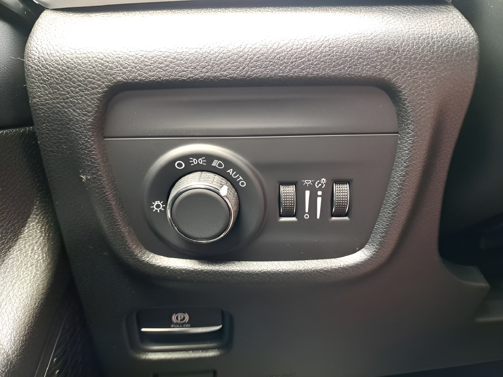 New 2026 Jeep Grand Cherokee Laredo X AWD/4WD image 30