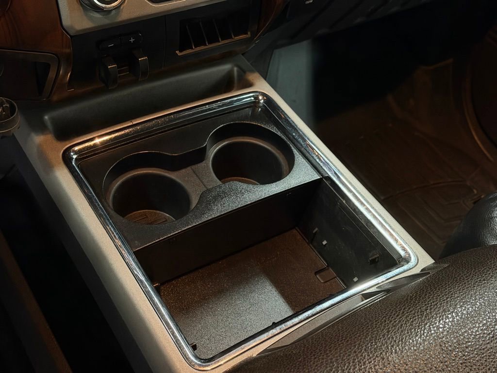 Used 2015 Ford F250 Lariat w/ Lariat Interior Package image 33