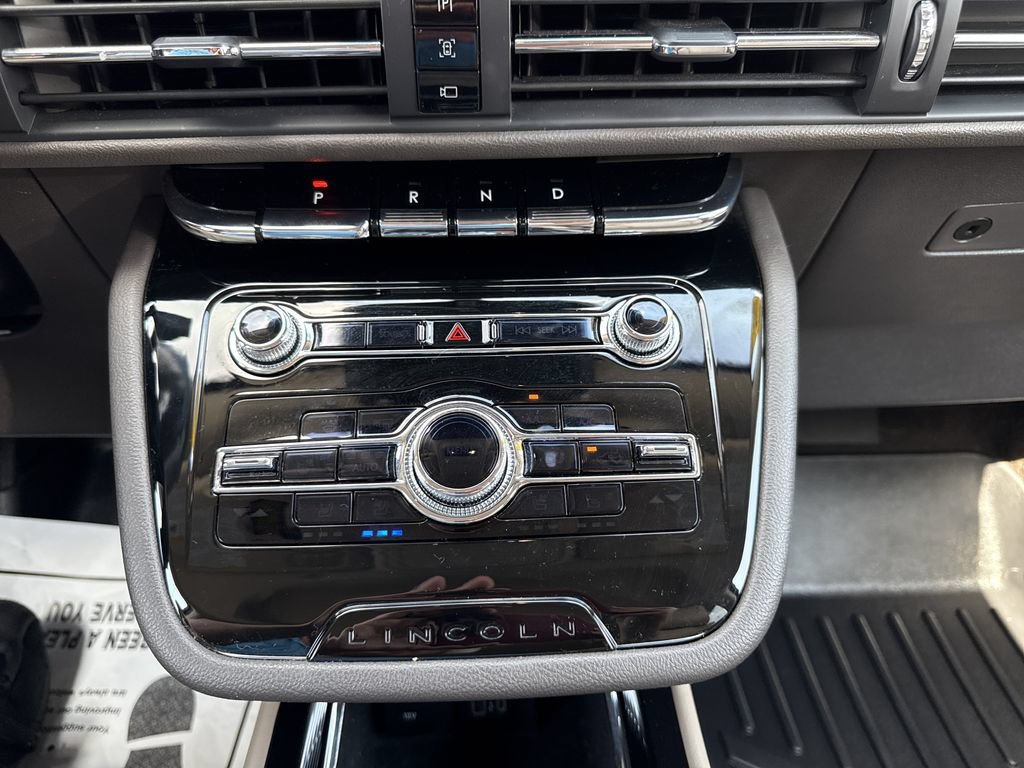 Used 2022 Lincoln Corsair AWD w/ Premium Package image 26