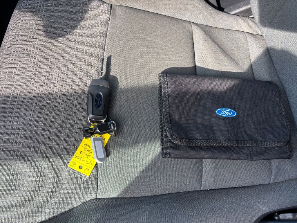 Used 2023 Ford F150 XLT w/ XTR Package image 4