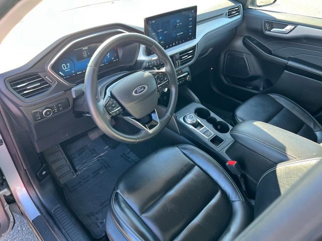 Used 2024 Ford Escape Platinum image 16