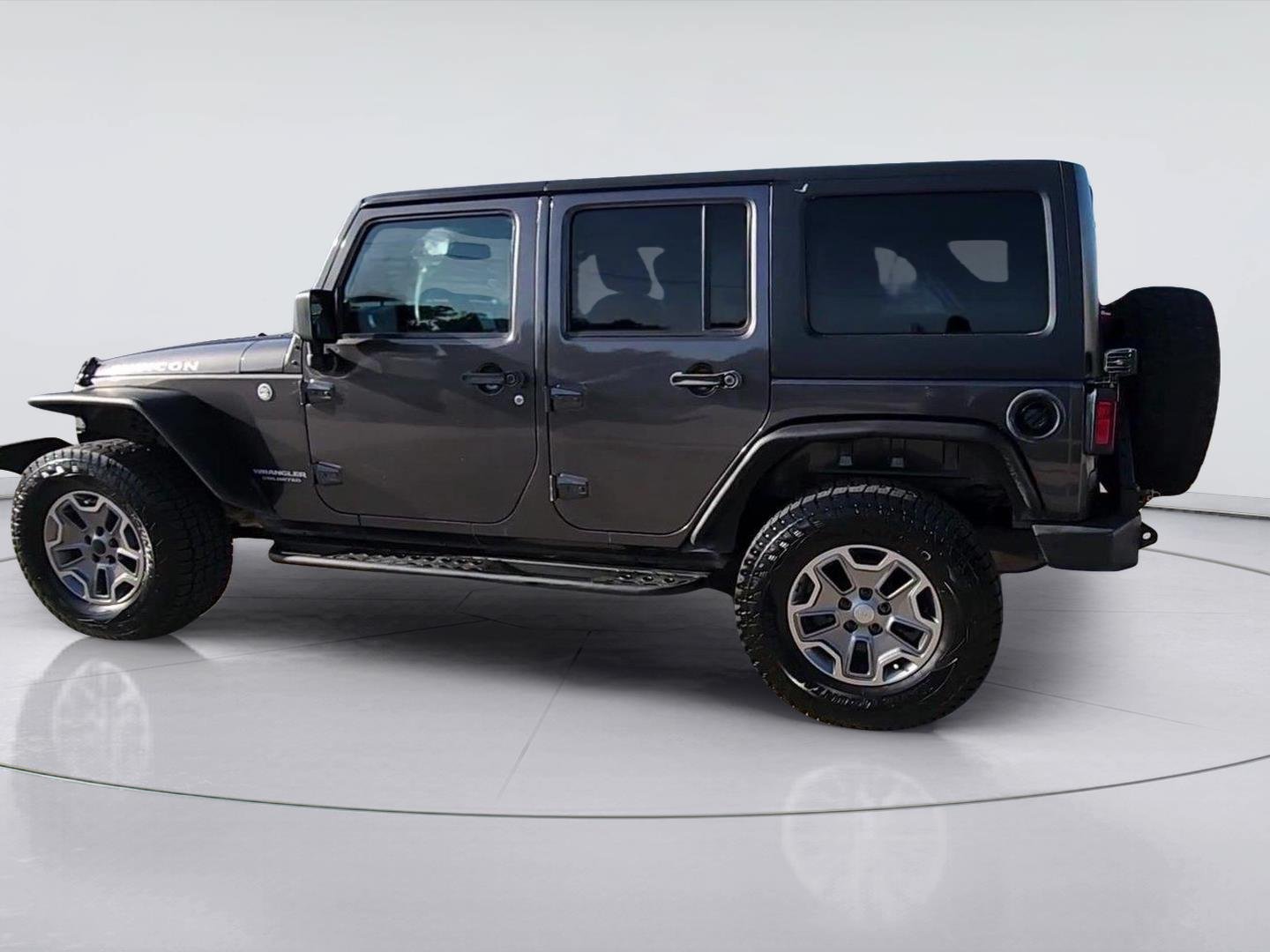 Used 2017 Jeep Wrangler Unlimited Rubicon w/ Connectivity Group AWD/4WD image 6