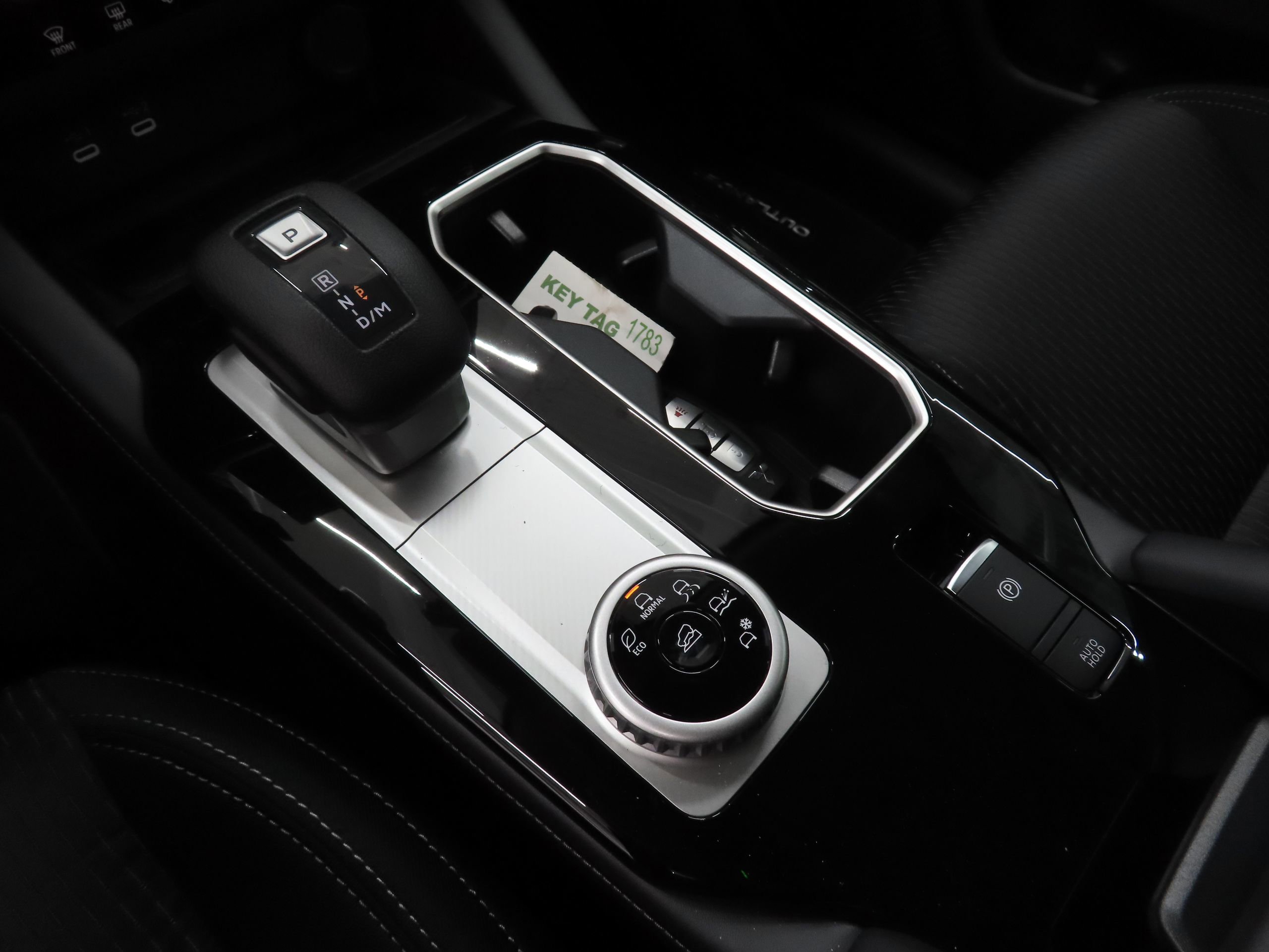 New 2026 Mitsubishi Outlander ES image 15