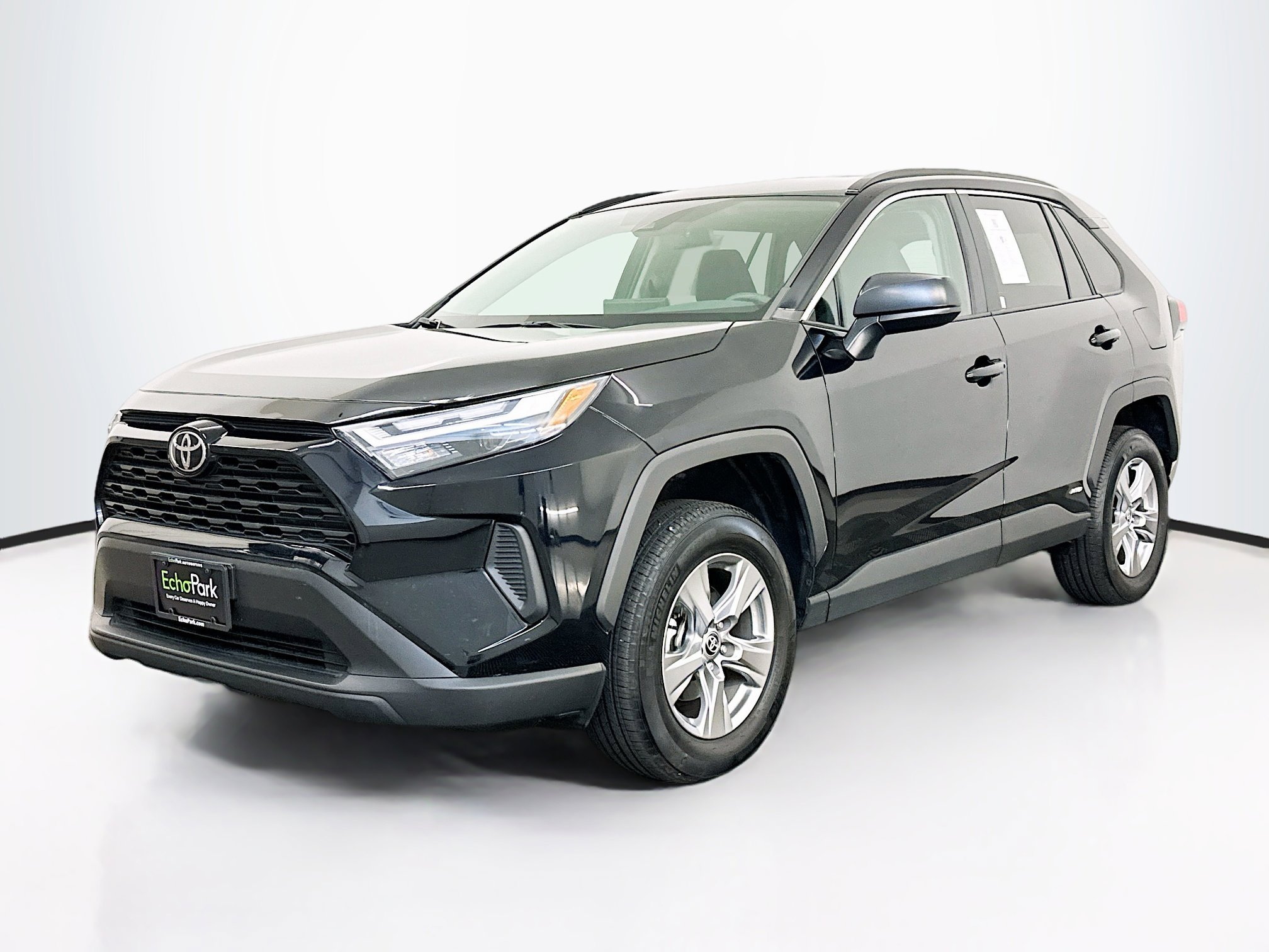 Used 2025 Toyota RAV4 LE image 3