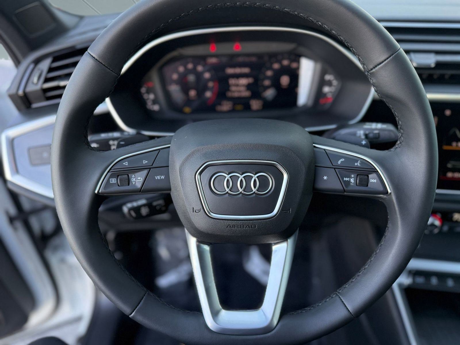 New 2025 Audi Q3 2.0T Premium image 16