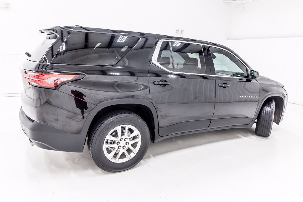 Used 2023 Chevrolet Traverse LS w/ LPO, Cargo Package FWD image 8