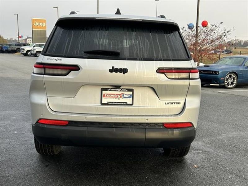 New 2025 Jeep Grand Cherokee L Limited image 8