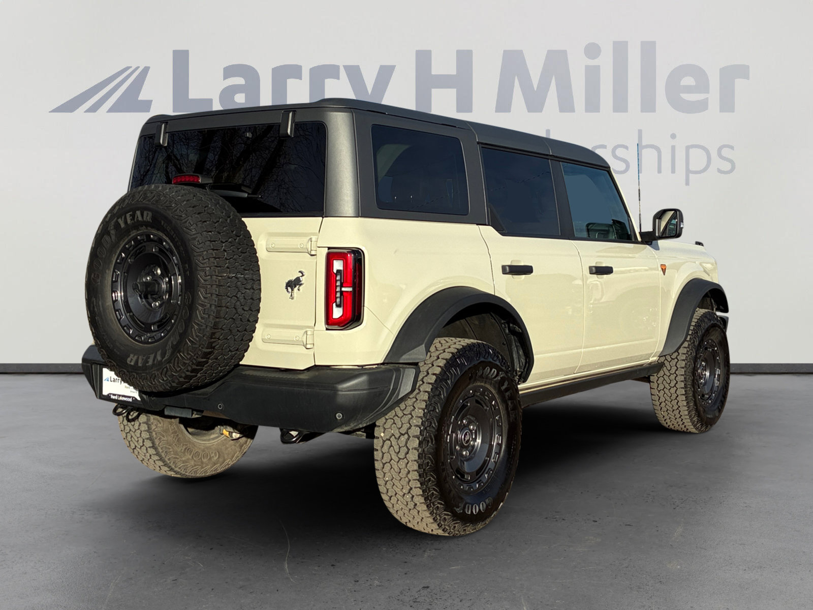 Certified 2025 Ford Bronco Badlands image 5